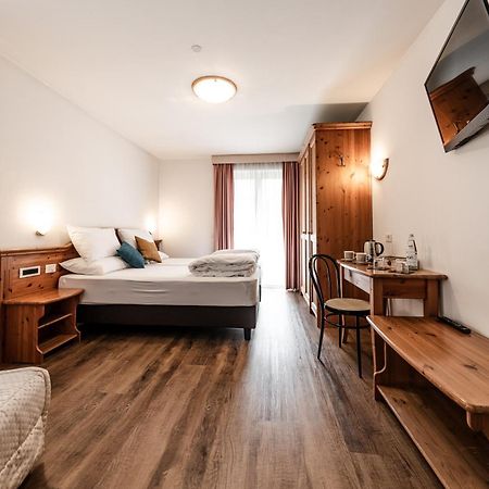 Hotel La Noria Коммеццадура Экстерьер фото
