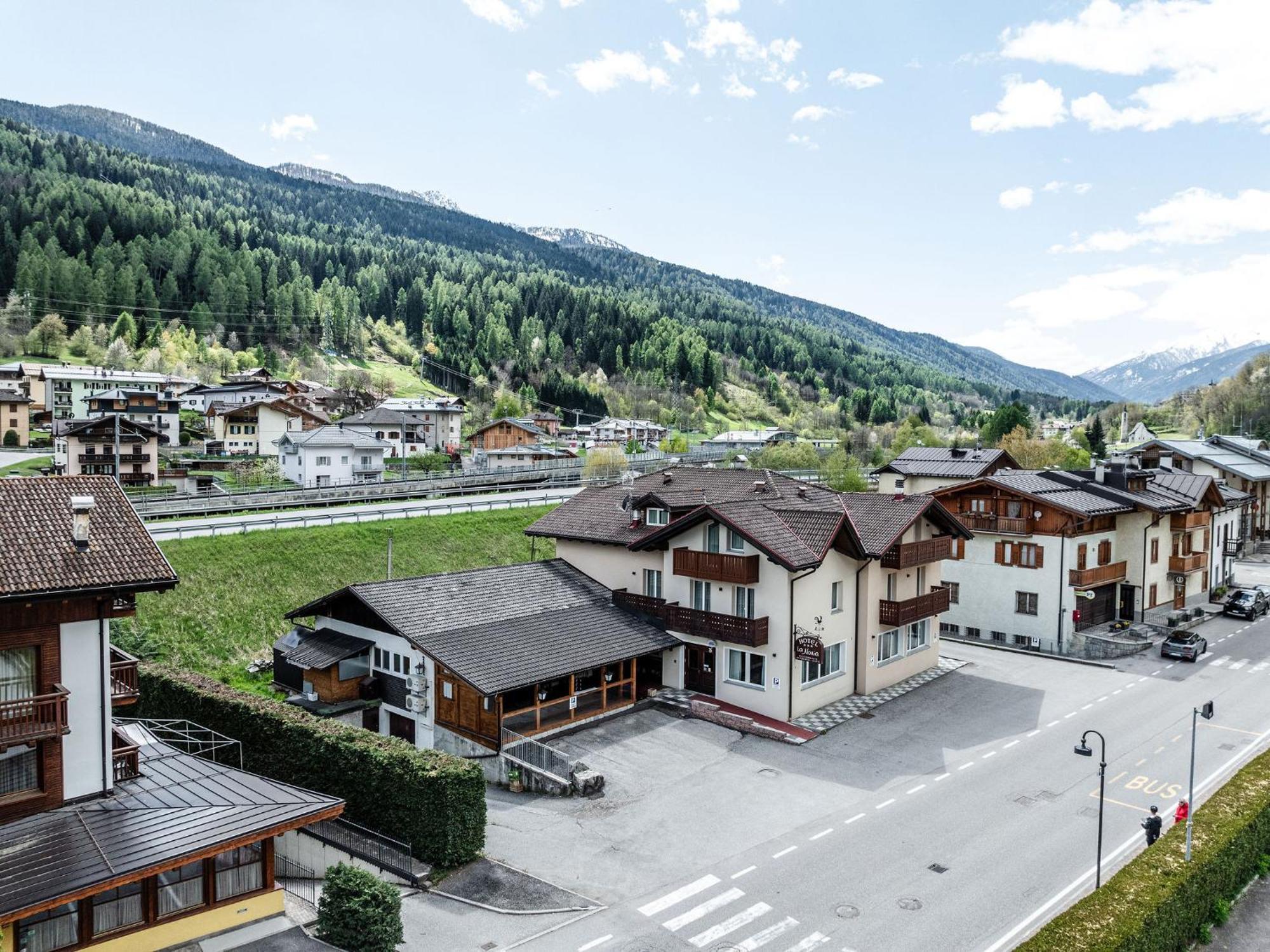 Hotel La Noria Коммеццадура Экстерьер фото