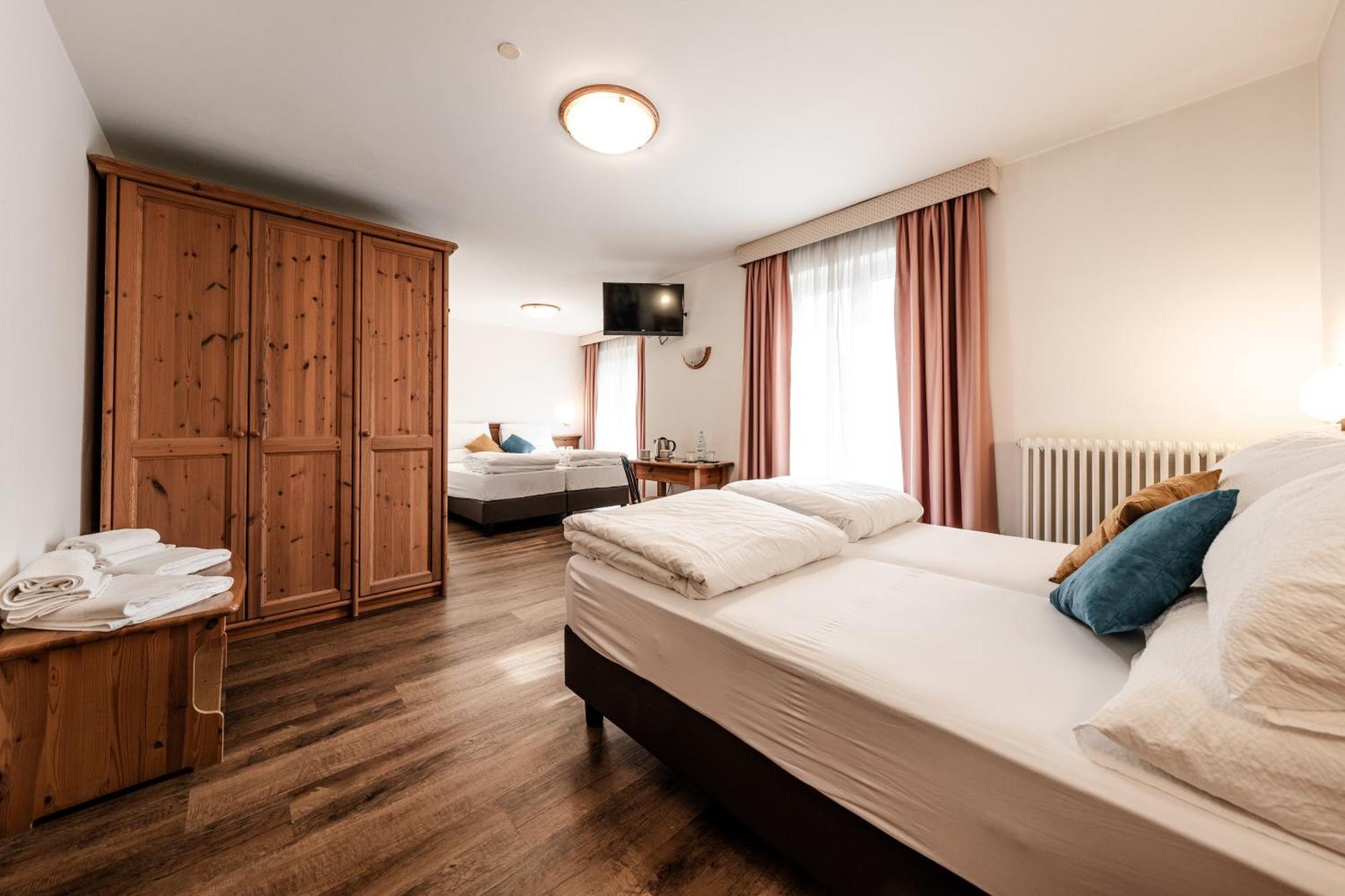 Hotel La Noria Коммеццадура Экстерьер фото