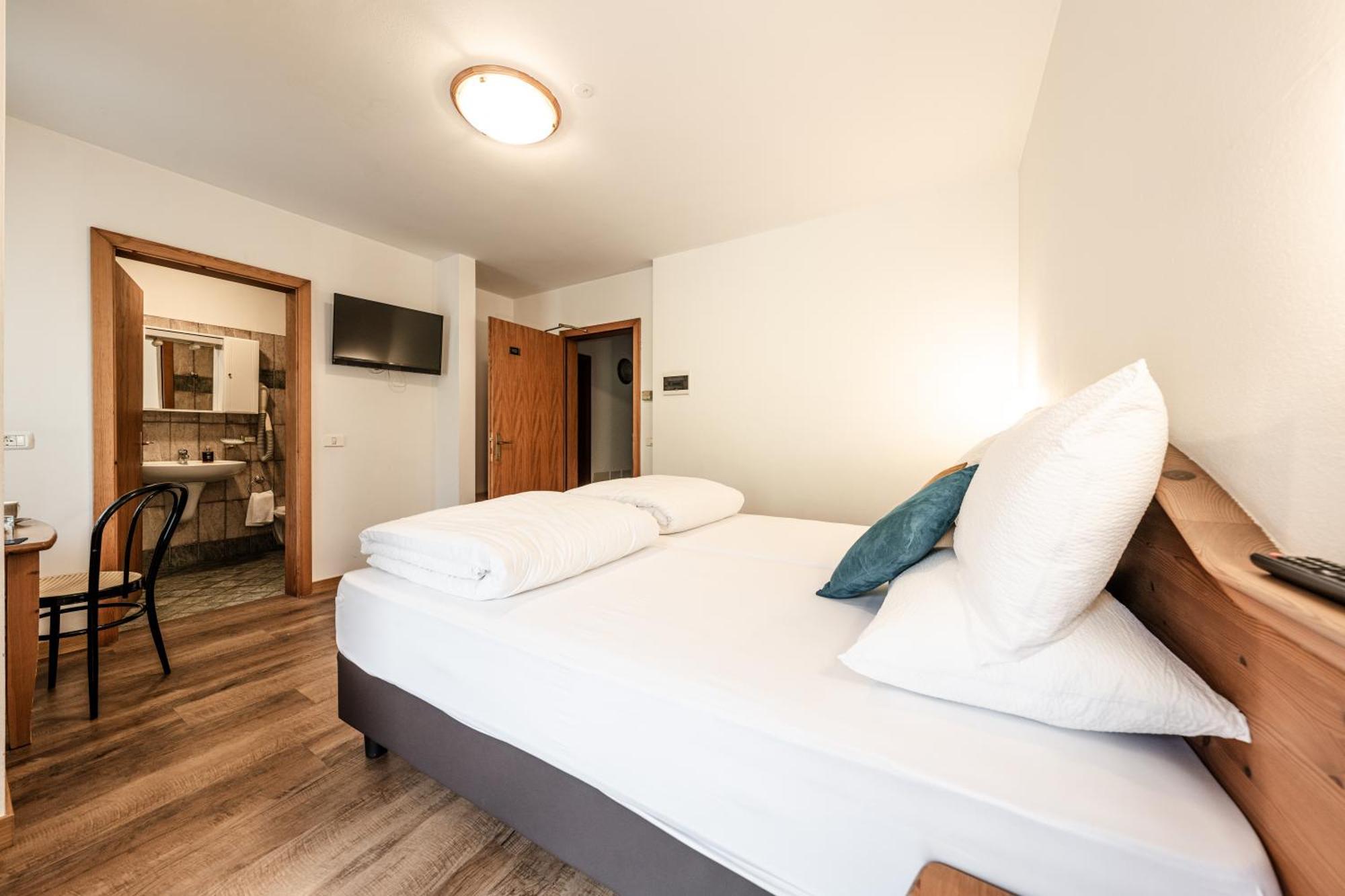 Hotel La Noria Коммеццадура Экстерьер фото