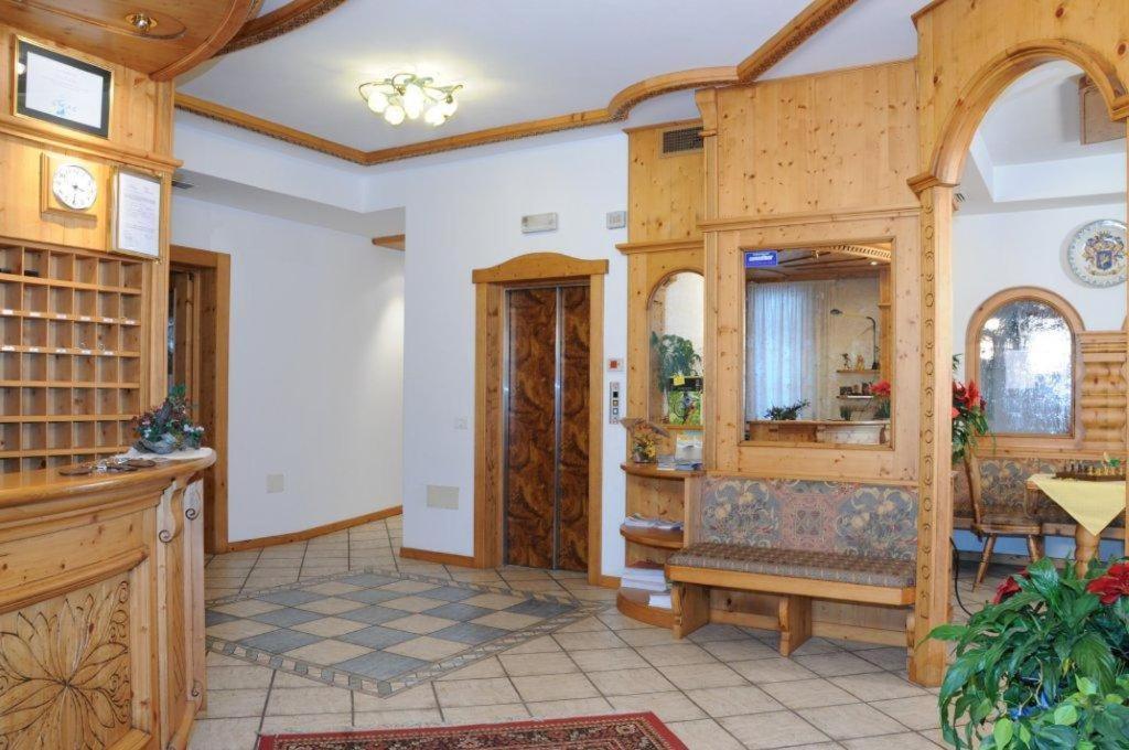 Hotel La Noria Коммеццадура Экстерьер фото