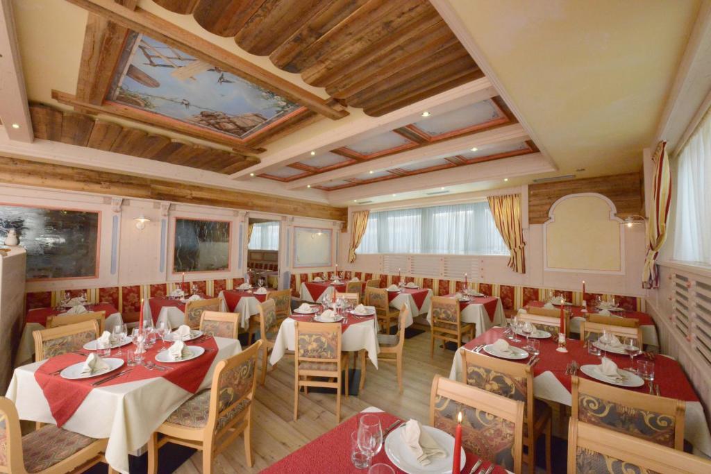 Hotel La Noria Коммеццадура Экстерьер фото